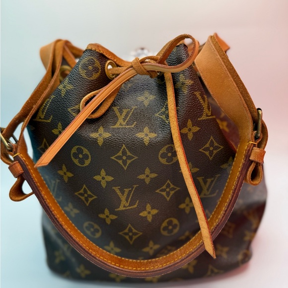 Louis Vuitton Handbags - LOUIS VUITTON NOE PM Vintage - Authentic